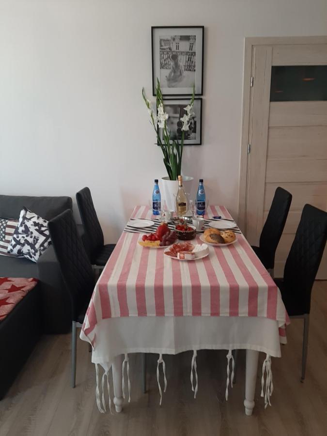 Hollywood Apartament Kosciuszki Лодзь Экстерьер фото