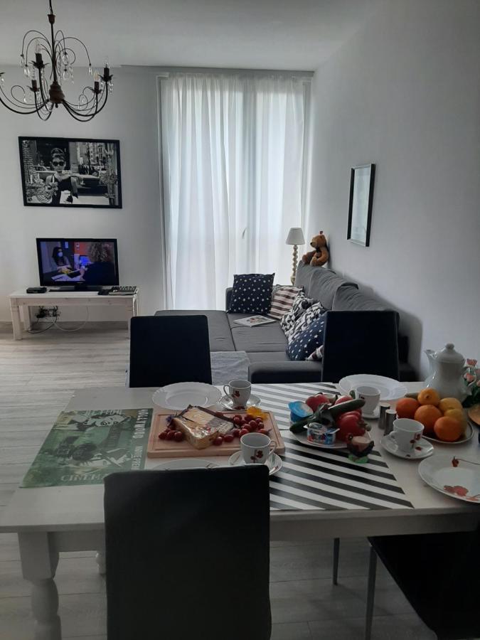 Hollywood Apartament Kosciuszki Лодзь Экстерьер фото